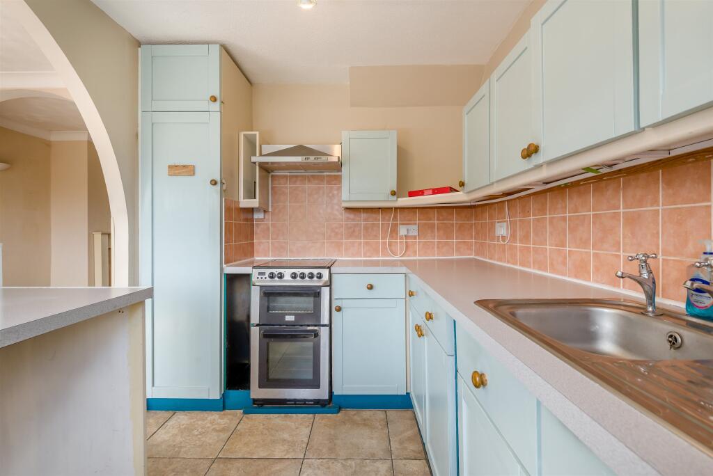 Orchard Avenue, Bulwark, Chepstow - More