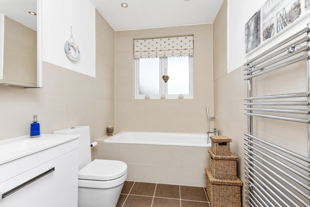 House in Winchmore Hill, Coleshill - More