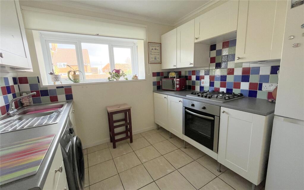 Bingham Close, Christchurch, Dorset, BH23 photo 4