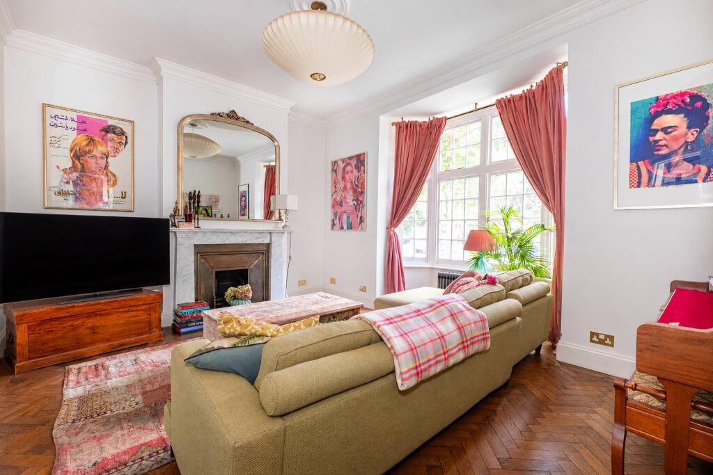 House in London - View 5