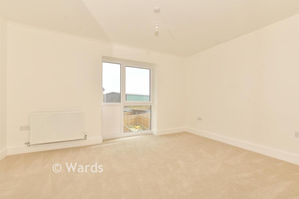 Sutherland Park, Farmer Road, Hythe, Kent photo 3