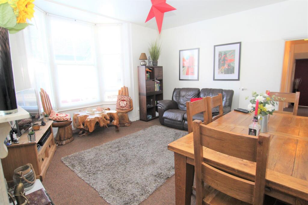 Apartment in Tonbridge - View 2