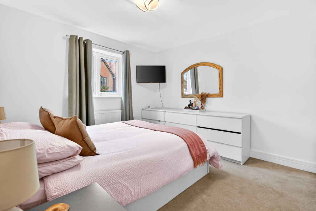 Apartment in Crowthorne, Bracknell Forest - View 4