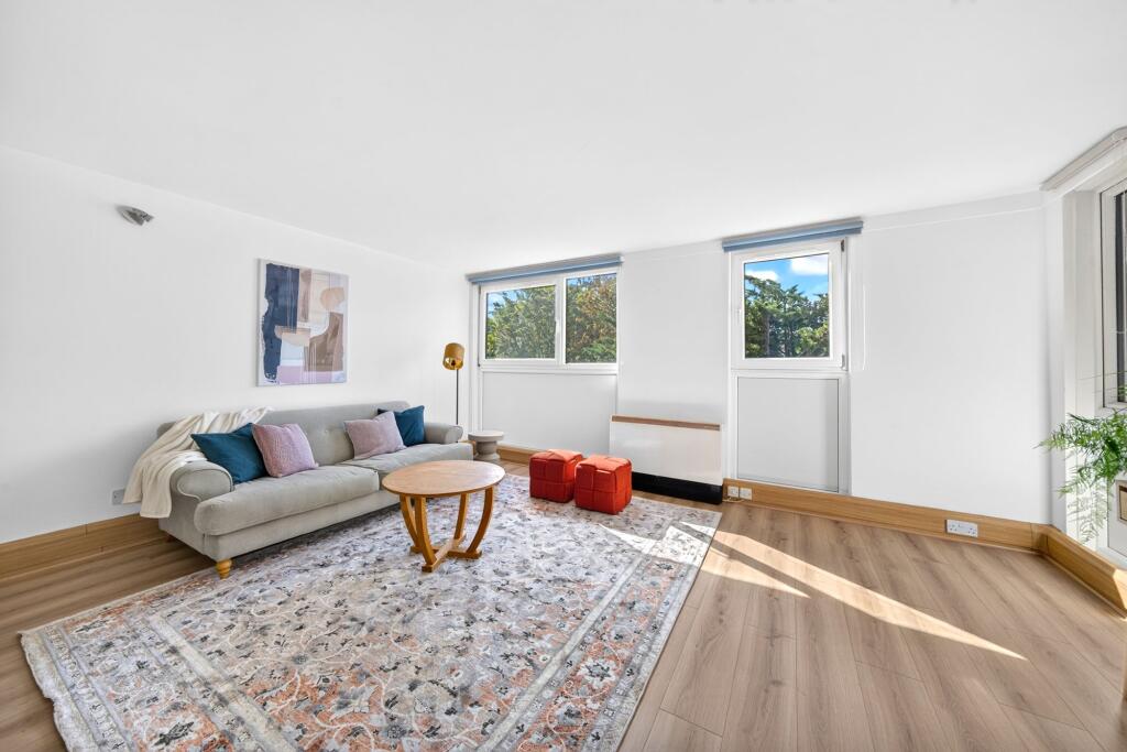 Apartment in London - More