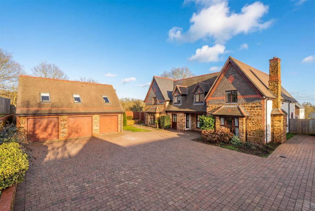 Main image of property: Farmhouse Lane, Wootton Hill Farm, Northampton