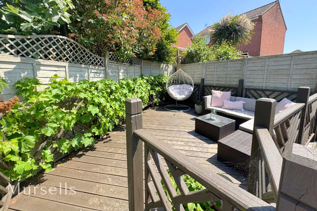 Sundew Road, Broadstone, BH18 - View 3