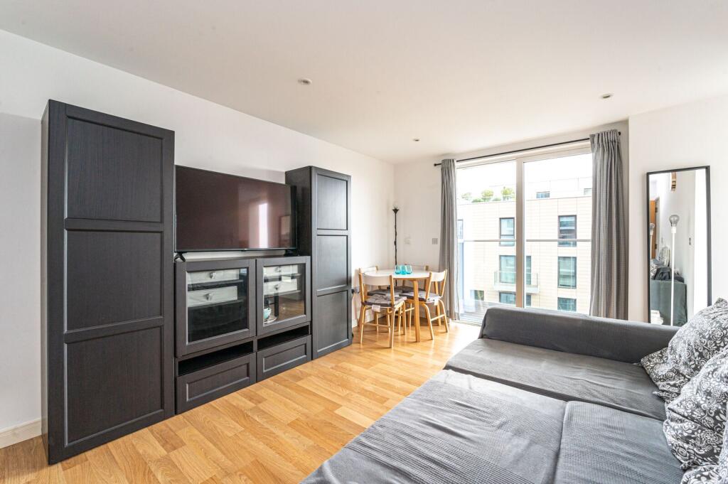 Apartment in London, Woodberry Down, Stoke Newington - View 4