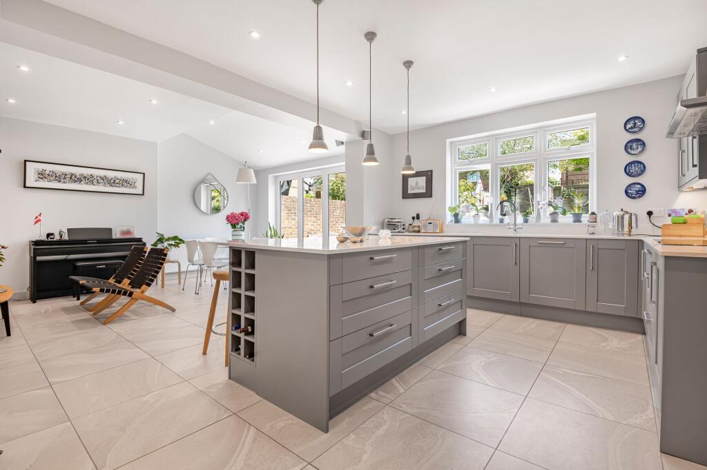 House in St Albans - View 2