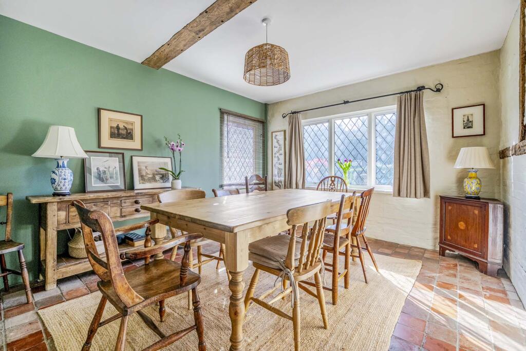 Wood Farm Stables, Stichens Green - View 5