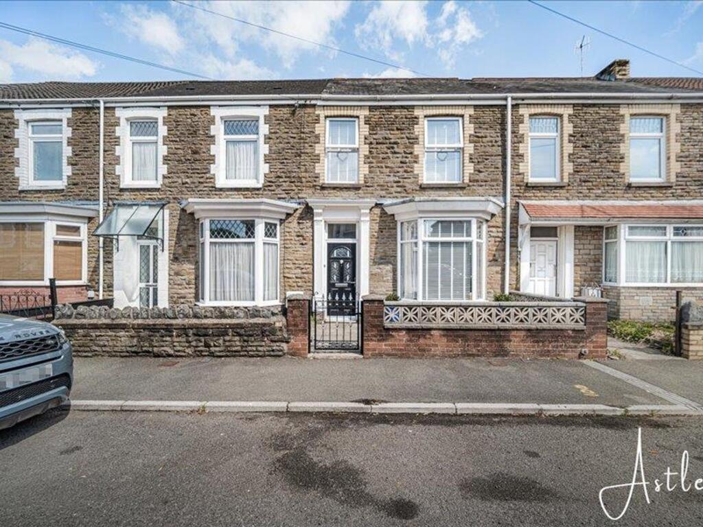 3-bed house on Harle Street, Neath, SA11, £225,000