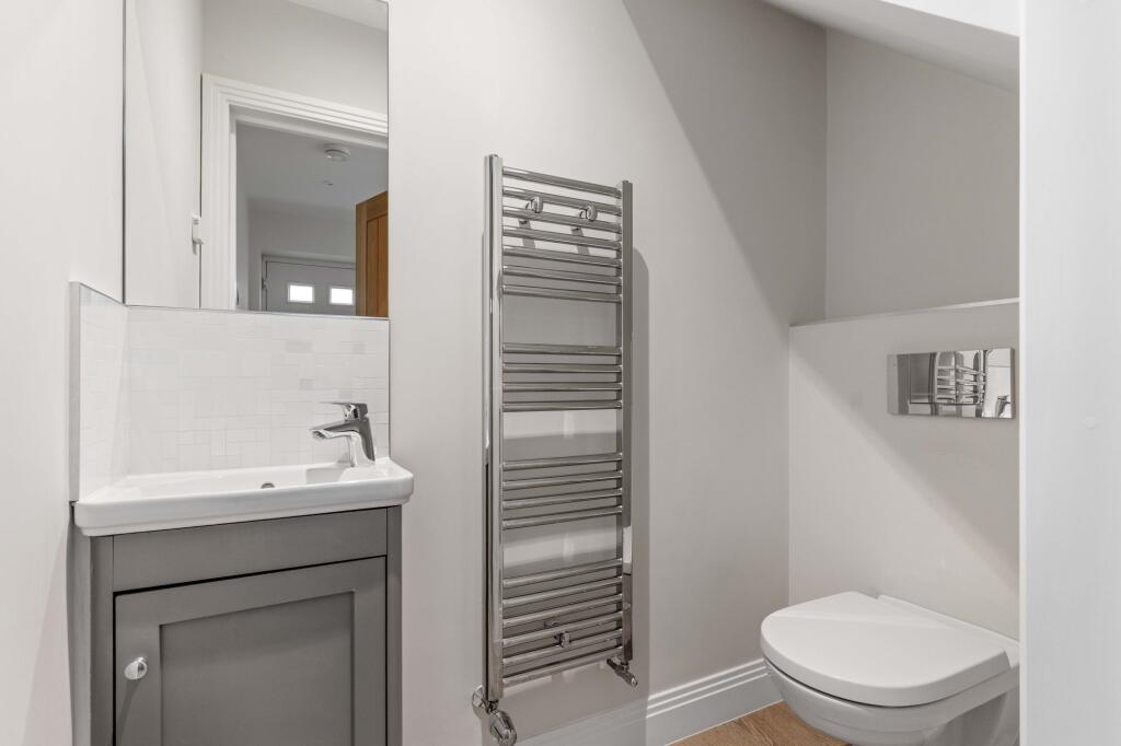 House in East Hertfordshire, Hockerill, Bishop's Stortford - View 5