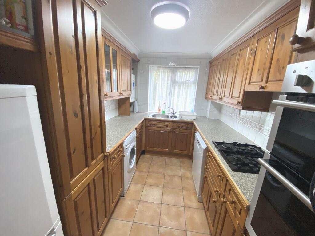 Apartment in Watford - View 4