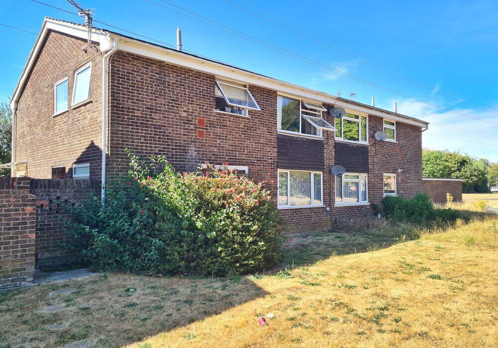 Main image of property: Archers Close, Calmore, SO40