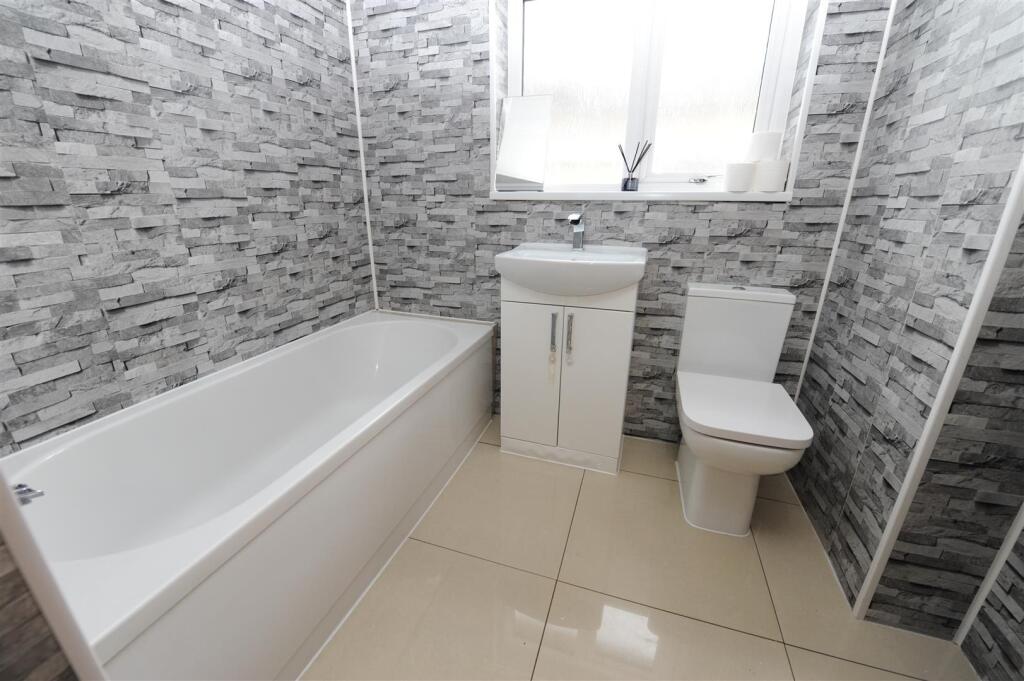 Additional image 16 of Elliot Court, Queensbury, Bradford