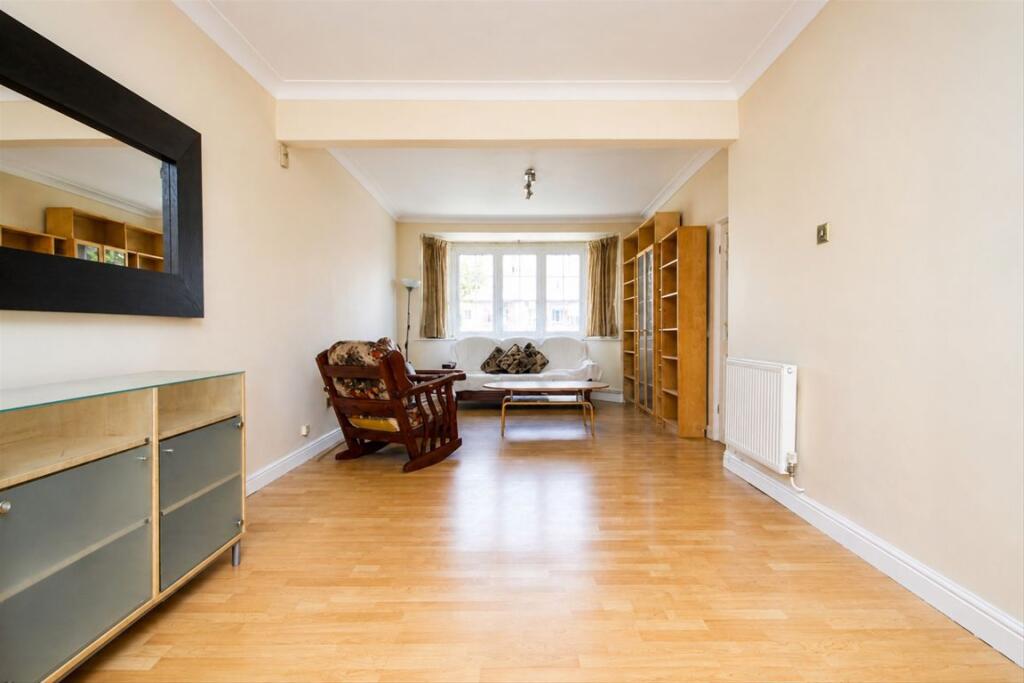 House in Twickenham - View 2