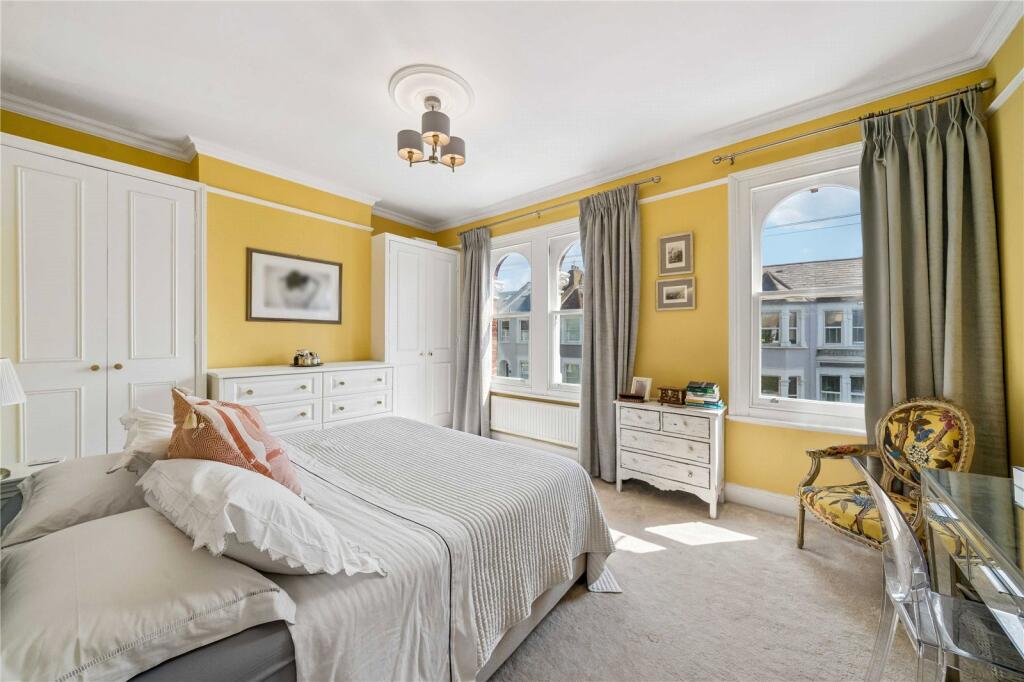 House in London, Summerstown - View 5