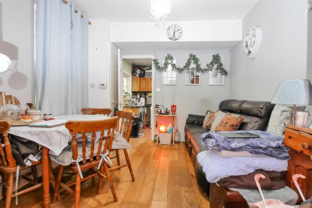 Apartment in Arun, Littlehampton - View 2