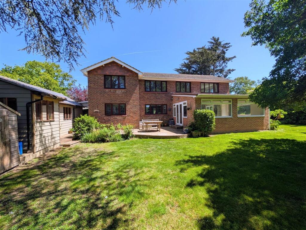 House in Ryde, Wootton Bridge - View 4