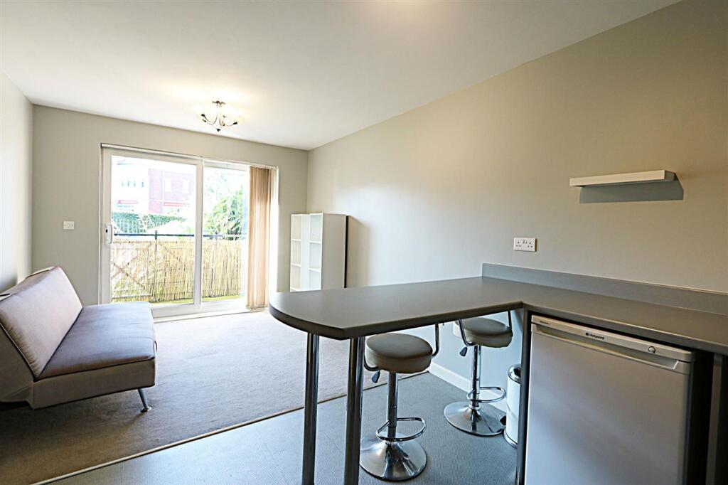 Apartment in Sheffield - More