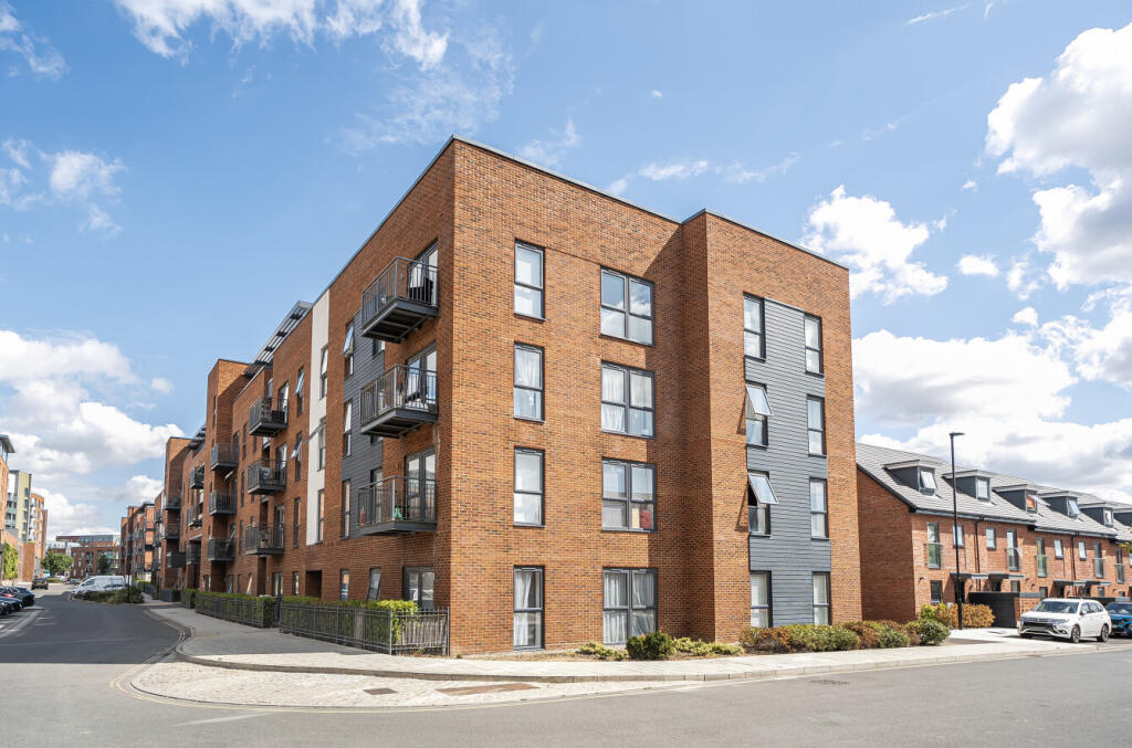 Apartment in Southampton, Waterside Park, Woolston