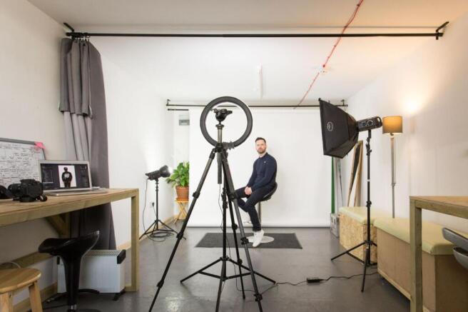 Alessio Studio 5 - 2.jpeg