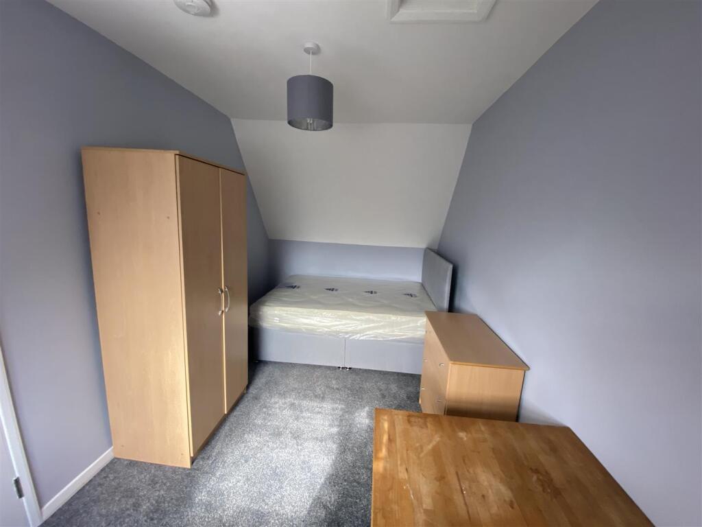 Additional image 17 of Roe Green Lane, Hatfield