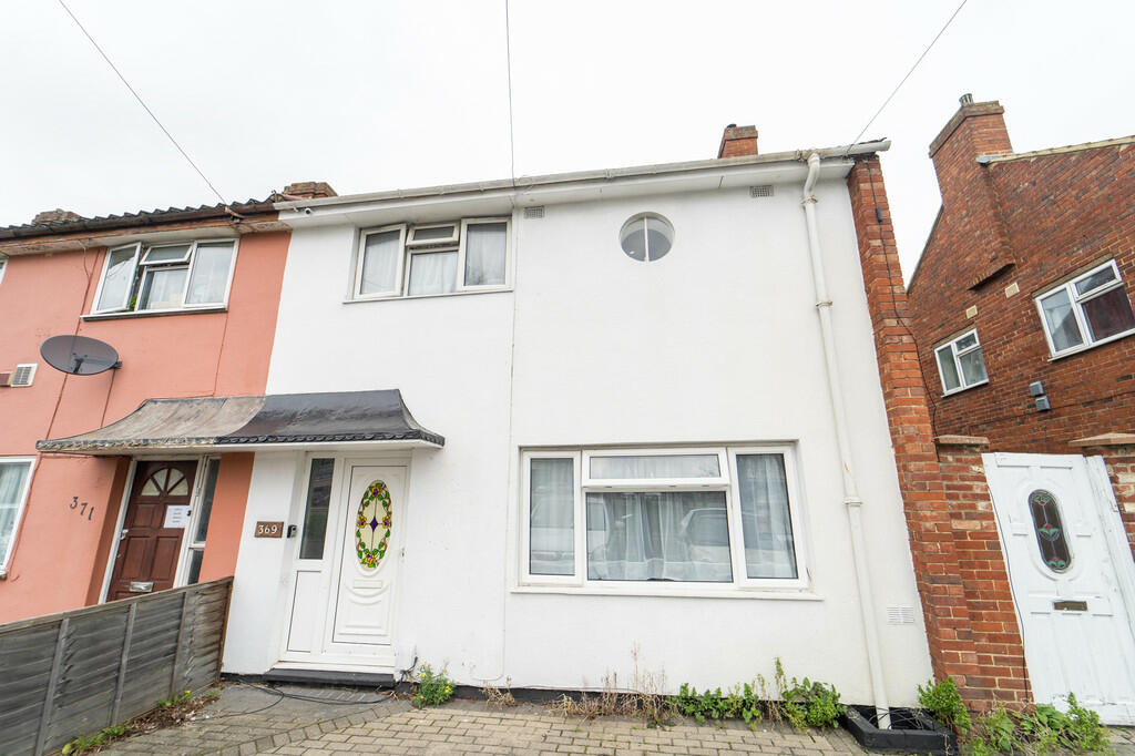 6-bed semi-detached on Bath Road, Hounslow, £700,000