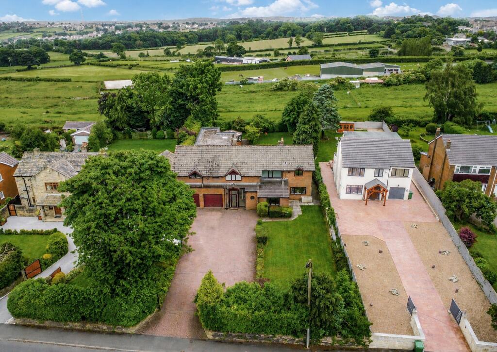 4-bed detached on Whitechapel Road, Scholes, Cleckheaton, West Yorkshire, BD19, £900,000