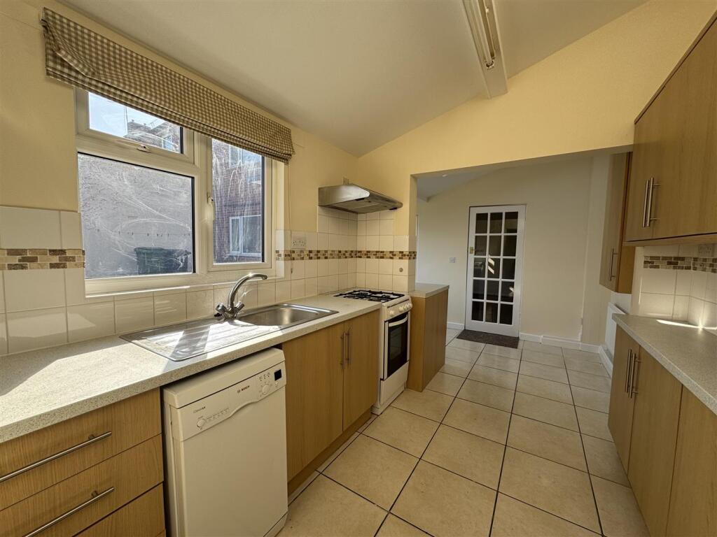 House in Dudley, West Midlands - View 4