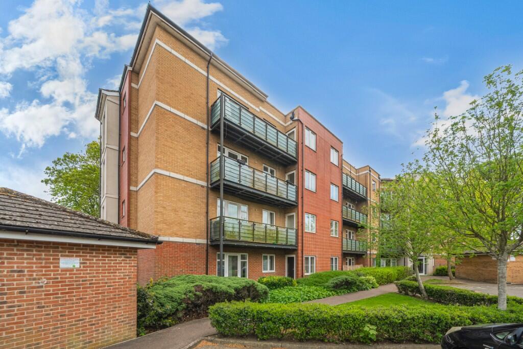 Main image of property: The Parklands, Dunstable, Bedfordshire, LU5