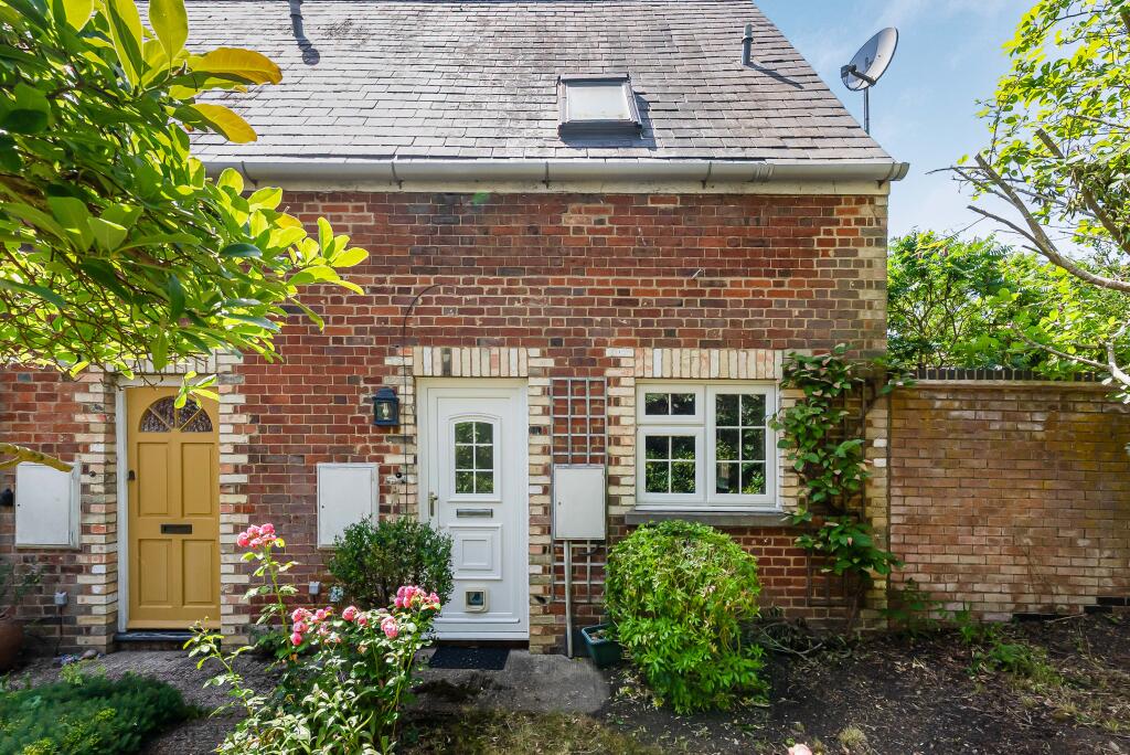 Main image of property: Old School Close, Codicote, Hitchin, SG4