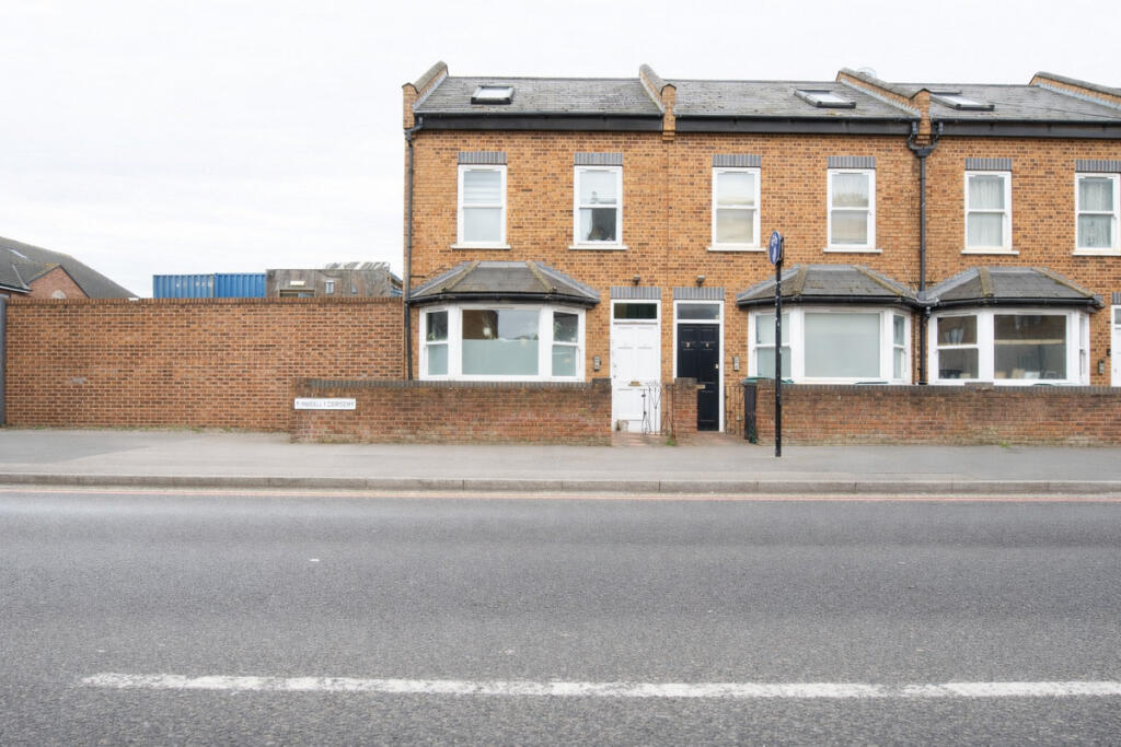 Main image of property: Broad Lane, London, N15