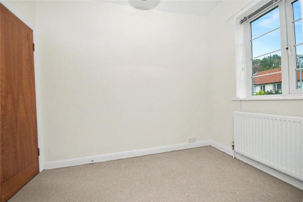 Apartment in Leeds, West Yorkshire - View 5