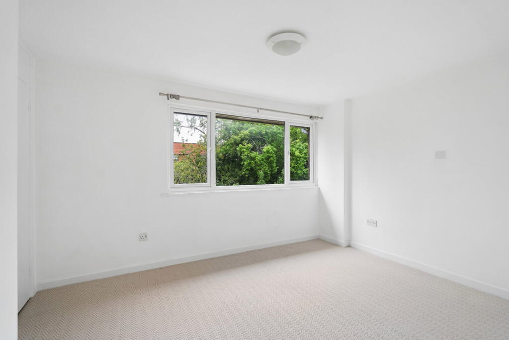 Hawkesworth Close, Northwood, HA6 2FT - View 5
