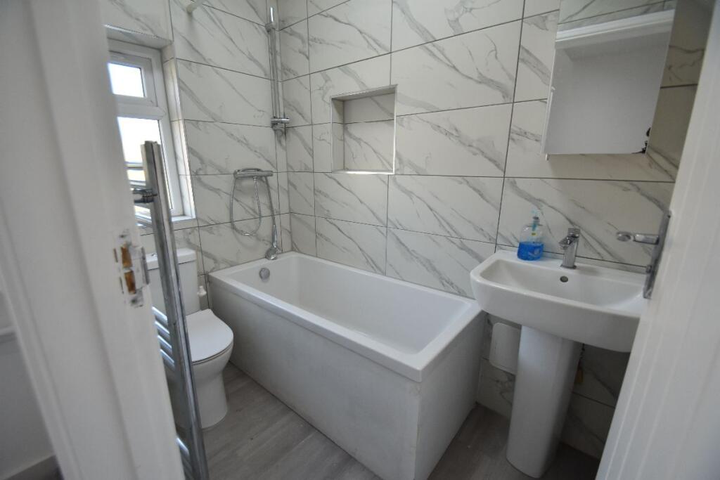 Apartment in London - More