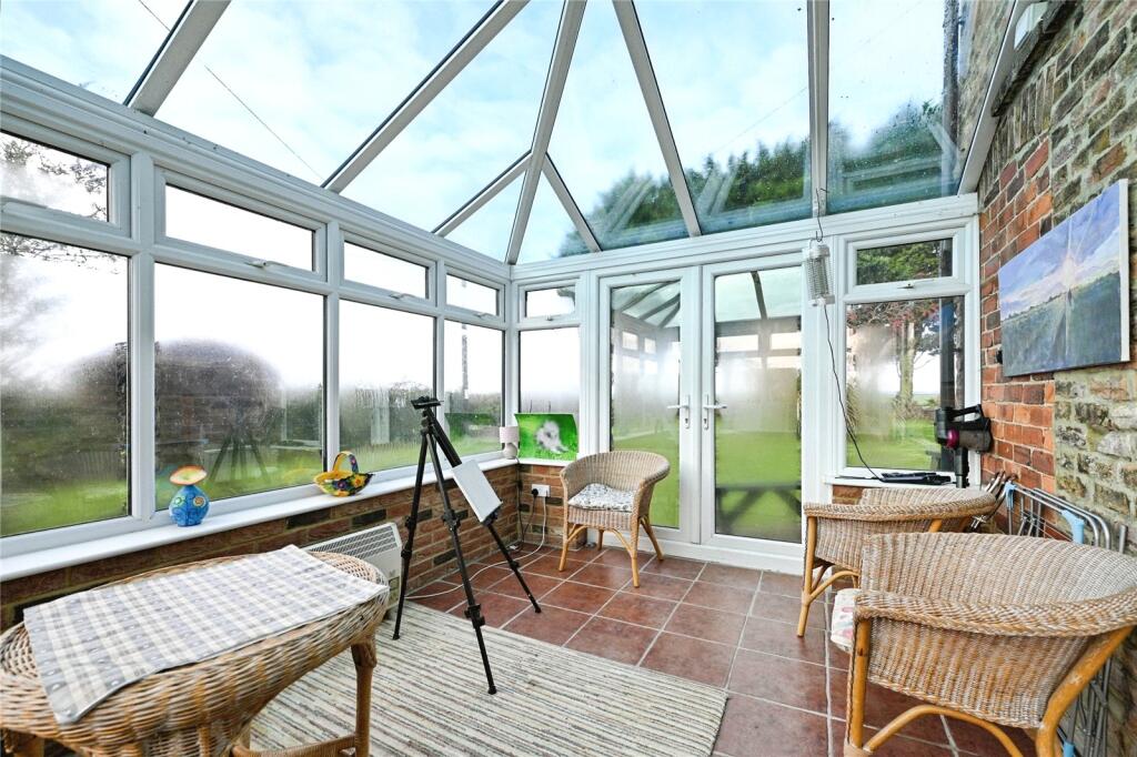 House in South Holland, Sutton Bridge - More