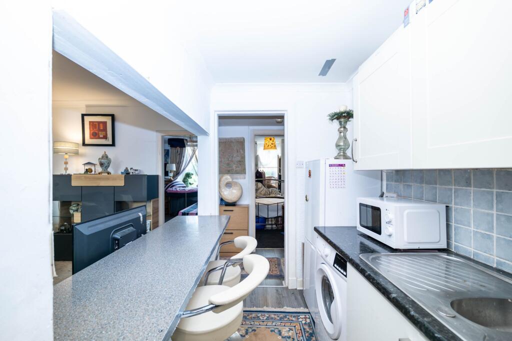Apartment in Edinburgh - More