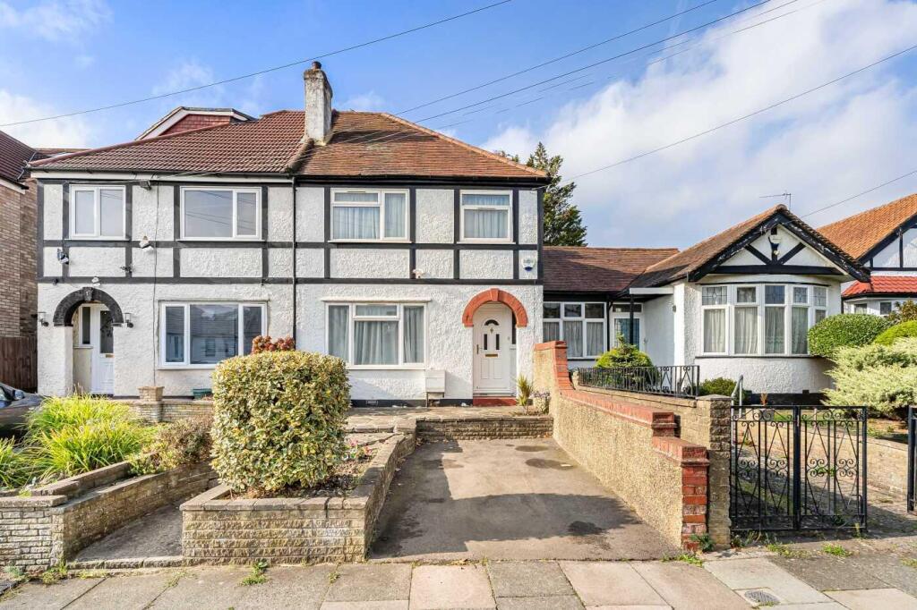 Main image of property: Trent Gardens, Southgate, N14