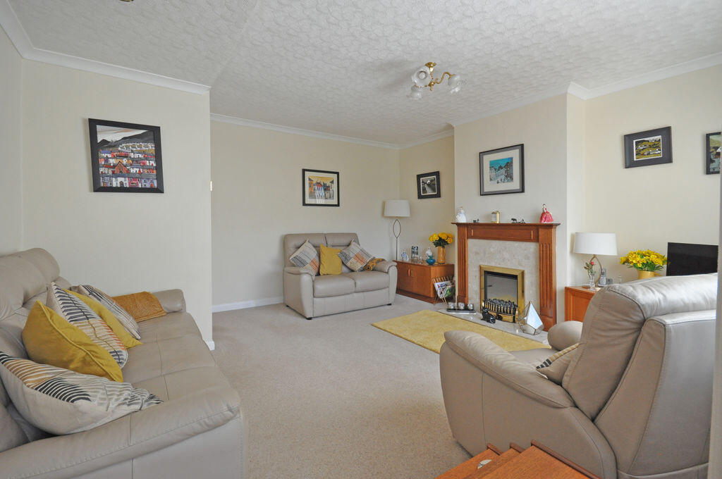 House in Newport - View 5