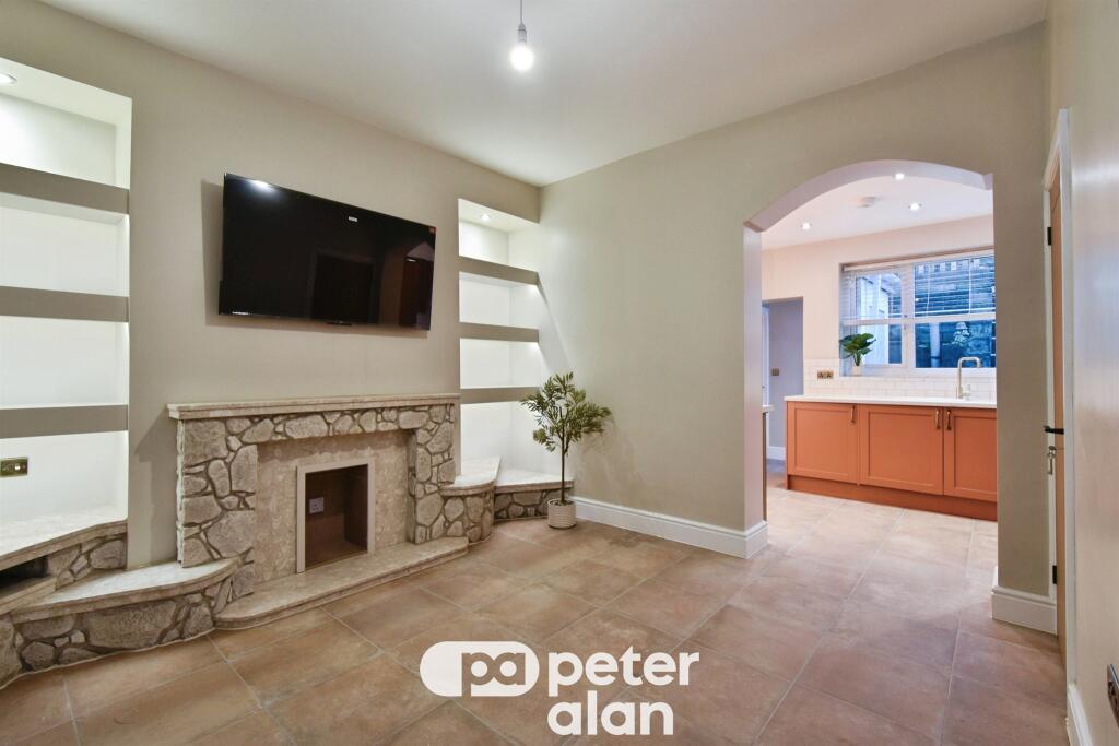 Queens Terrace, Troedyrhiw, Merthyr Tydfil photo 3
