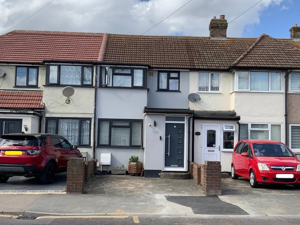 Main image of property: Elm Park Avenue, Elm Park, Hornchurch, Essex, RM12 4SN