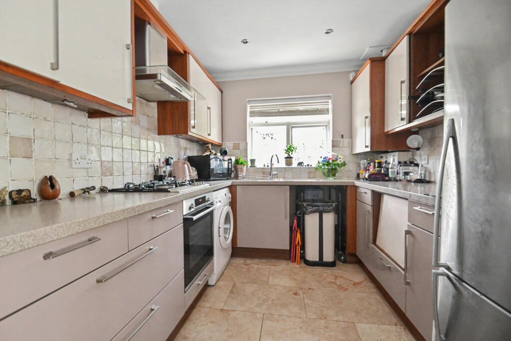 House in Corfe Mullen - View 4