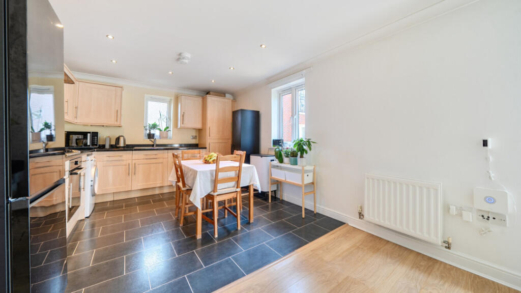 Apartment in London, South End, New Eltham - View 4