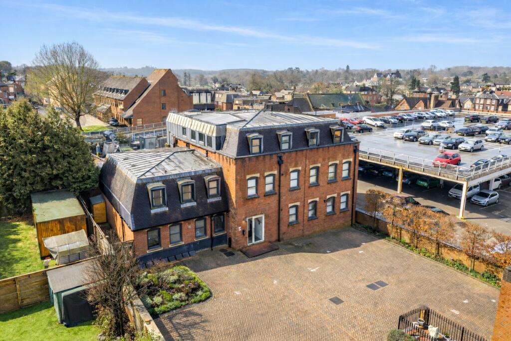 Additional image 3 of Thompsons Close, Harpenden, Hertfordshire, AL5