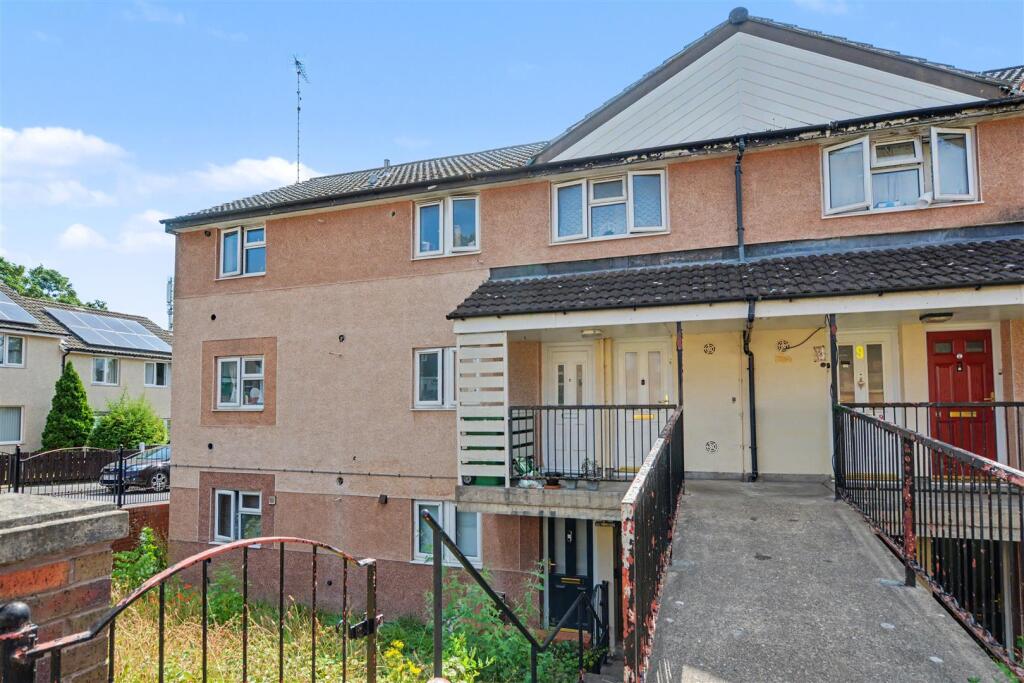 Main image of property: Luther Close, Nottingham