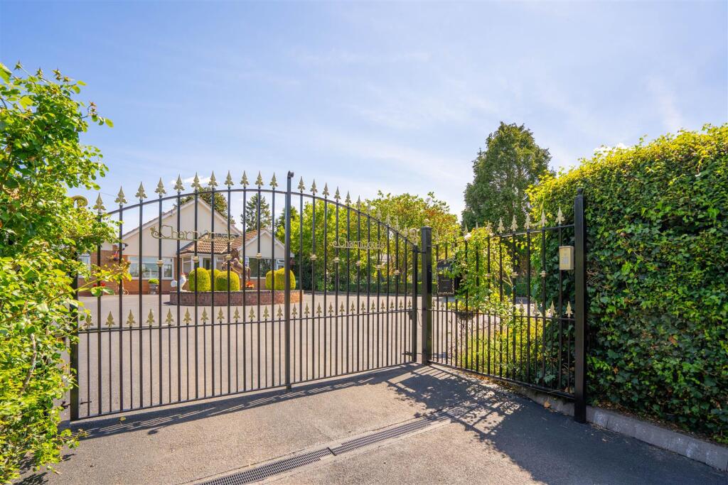 Main image of property: Wasperton, Warwick