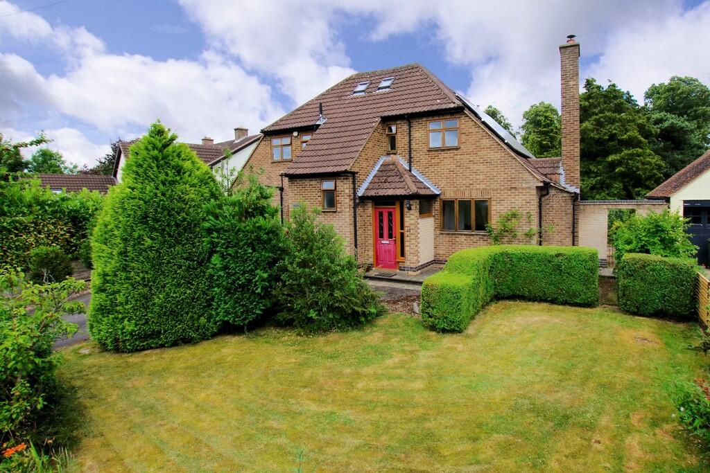 5-bed detached on 12, Willesley Close, £750,000