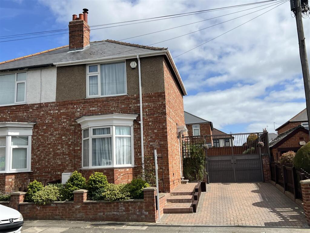 2-bed semi-detached on Moorlands Road, Darlington, £165,000