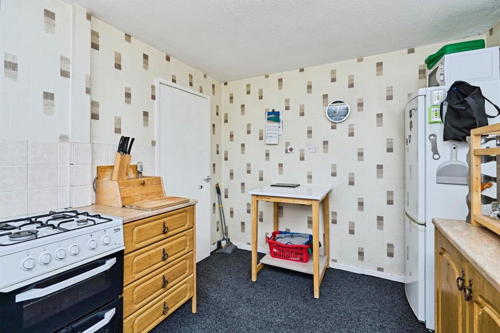 House in Sandwell, West Midlands - More