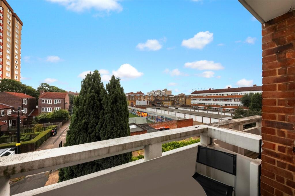 Apartment in London - More
